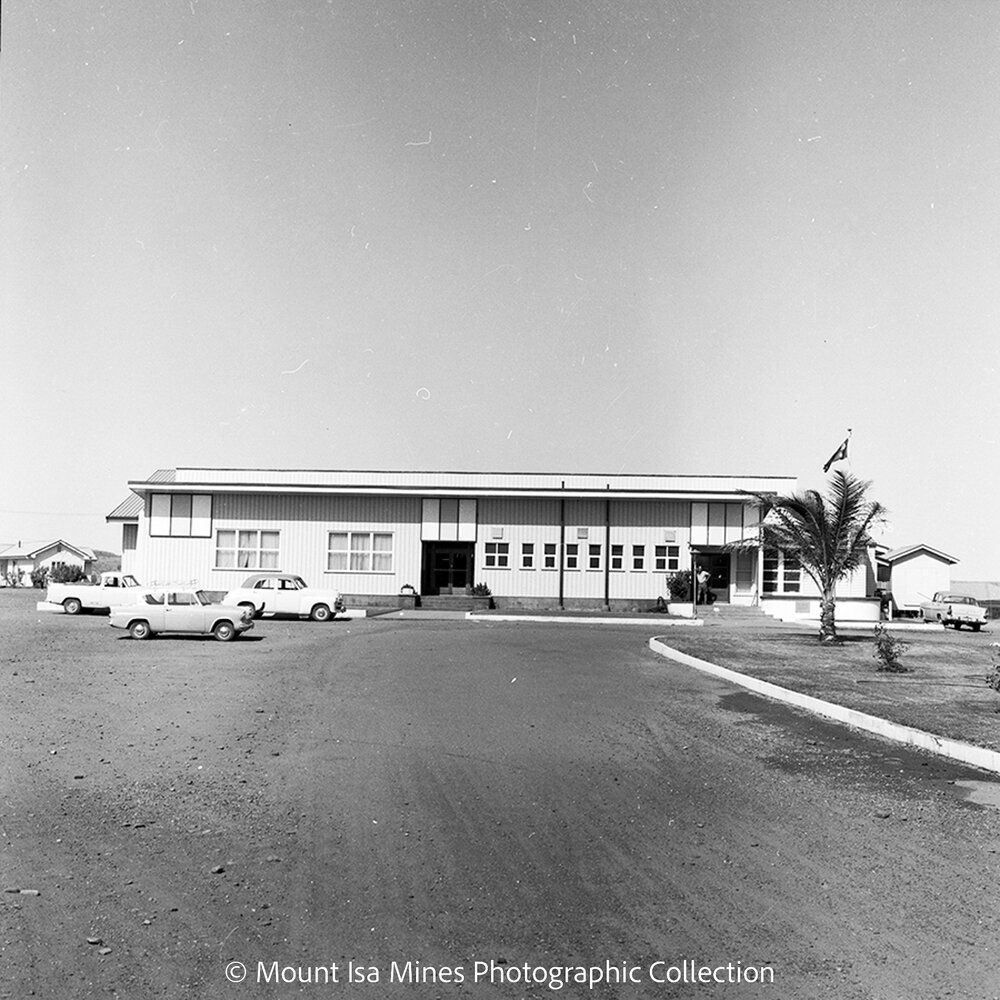 Mount Isa Returned Servicemen League Club, Soldiers Hill, September 1964