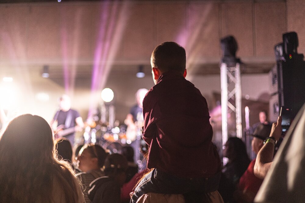 Audiences watching Daryl Braithwaite singing, Isa Street Festival, August 2023