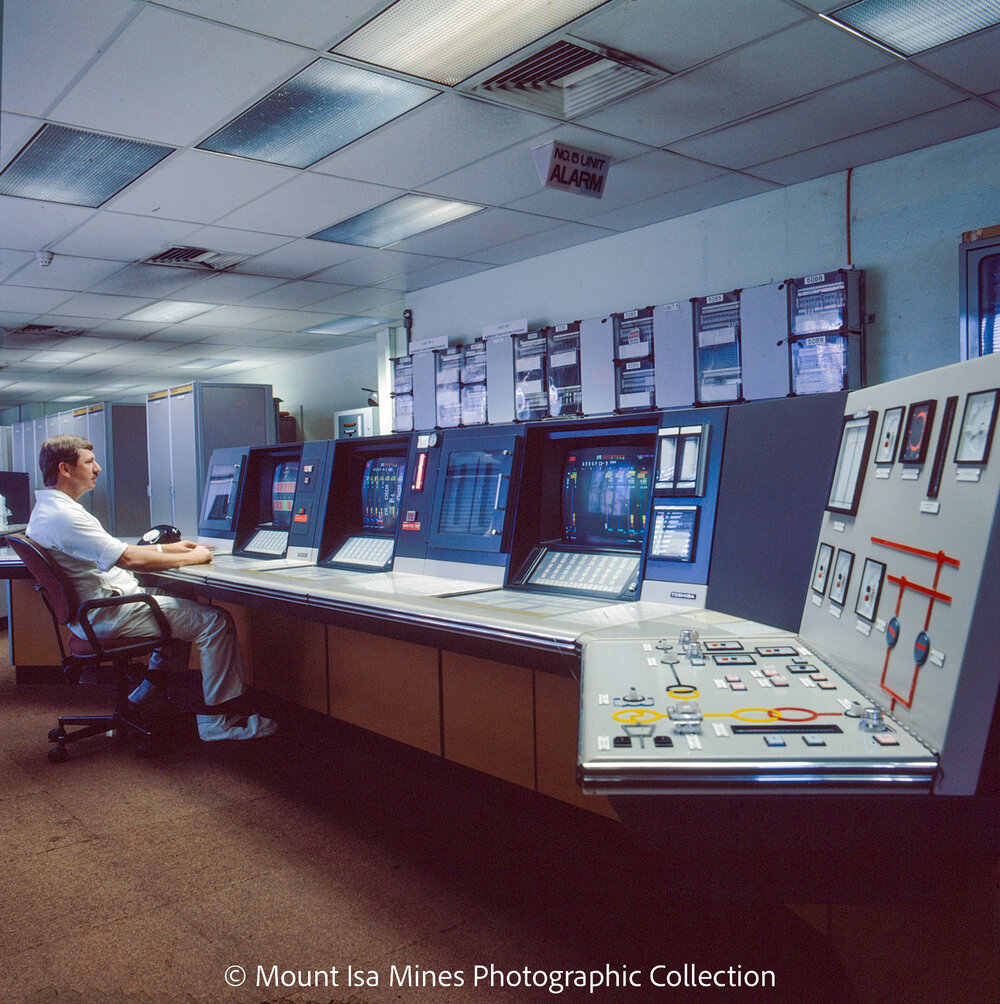 Mica Creek Power Station control room, Mica Creek, April 1987