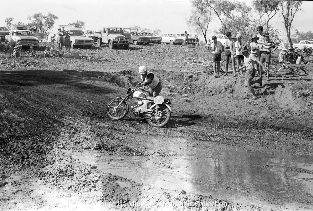 Dirt bike race, Spreadborough, March 1970