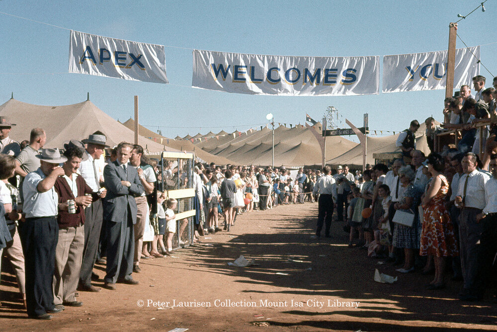 Foot race, Mount Isa Industrial Fair, Spear Creek, June 1962