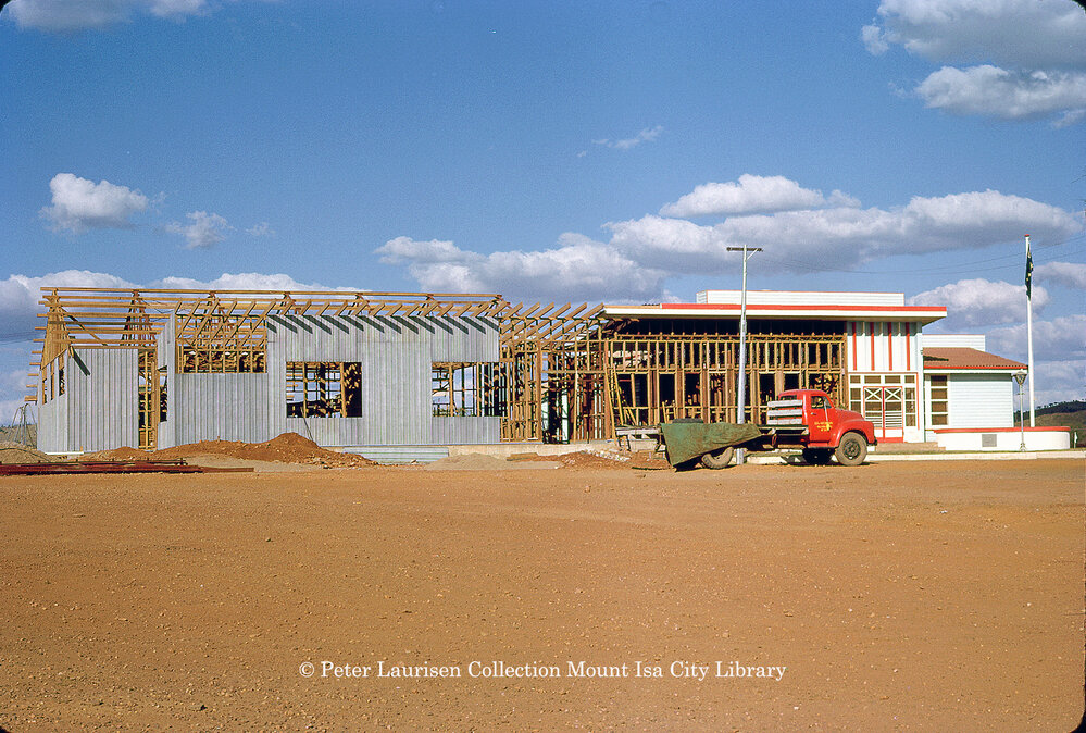 Mount Isa Returned Servicemen League Club extensions, May 1962