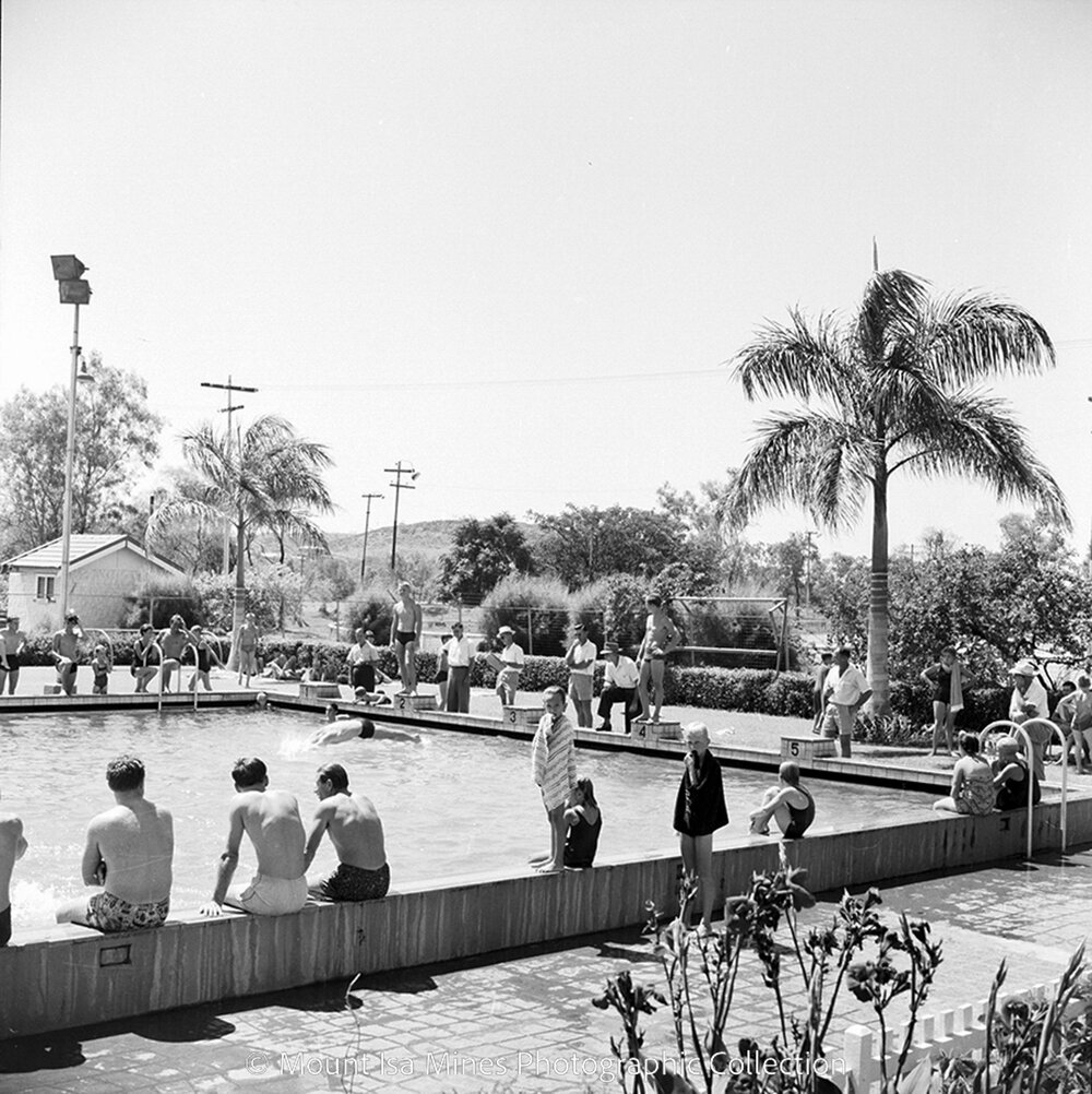 Swimming class, Mount Isa Memorial Swimming Pool, February 1959