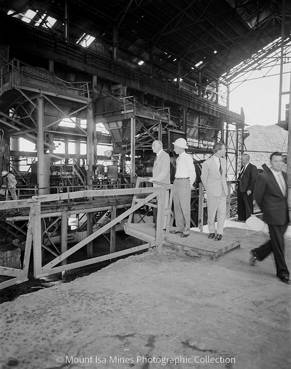 Governor Sir Henry Abel Smith visit, Mount Isa Mines, May 1959