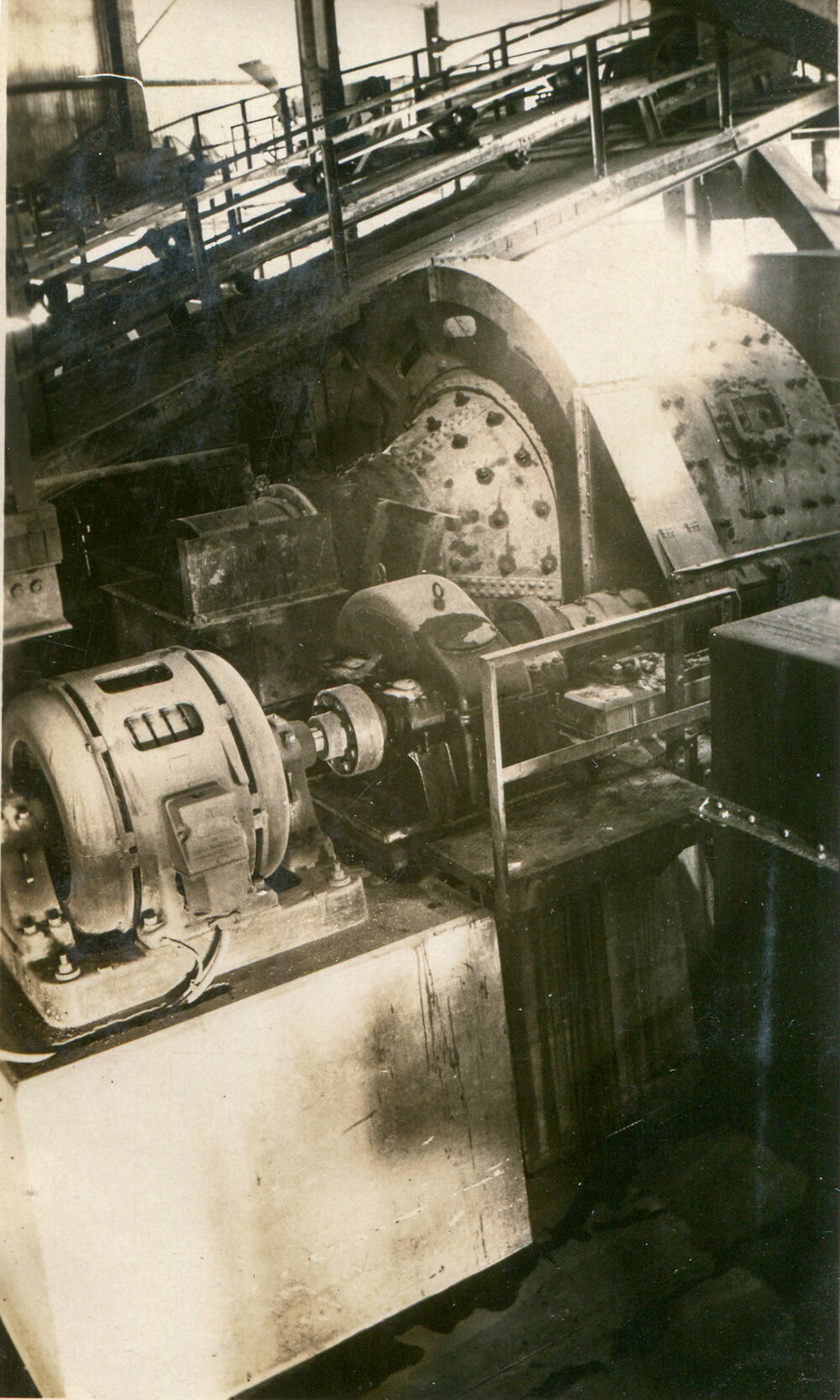 Ball Mill and reduction gears, Mount Isa Mines, c.1931