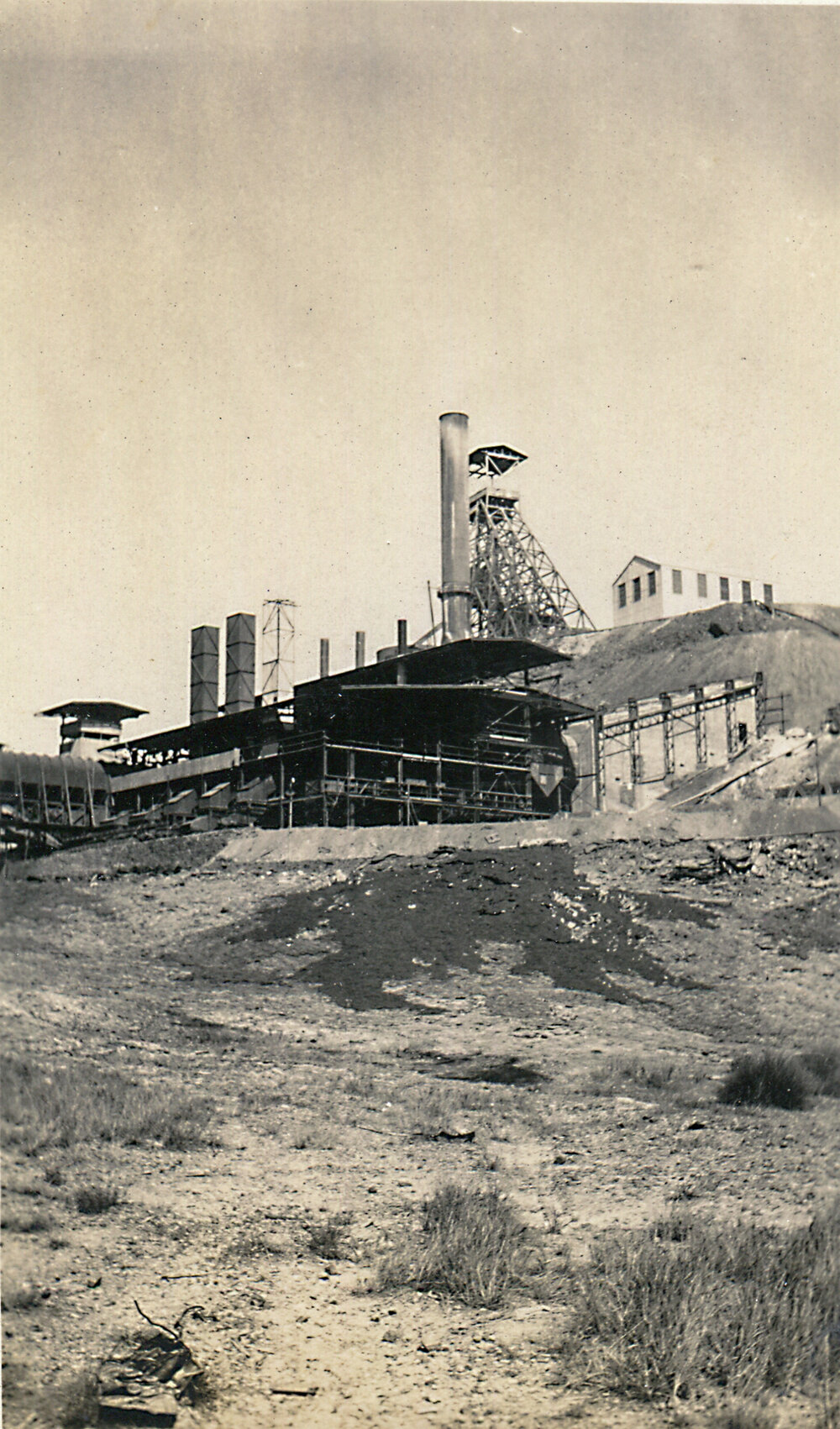Dwight and Lloyd Sinter Plant with stack, Mount Isa Mines, c.1932