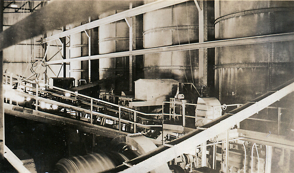 Fine ore bins weightometer and feed belt mill, Mount Isa Mines, c.1931