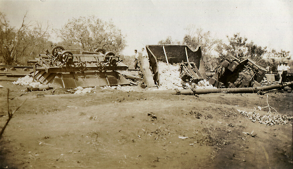 Limestone train derailment between Rifle Creek and Mount Isa, December 1932
