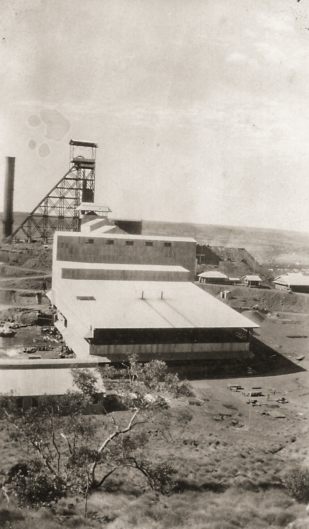 Mill and Urquhart Shaft, Mount Isa Mines, c.1932