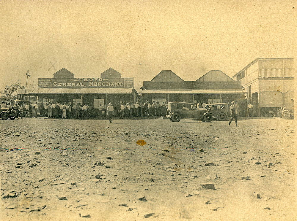 Waiting for mail at Mount Isa Post Office, Mount Isa City, April 1930