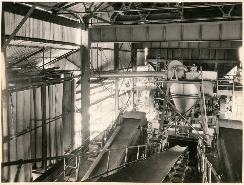 Jaw crusher at Mill, Mount Isa Mines, c.1931