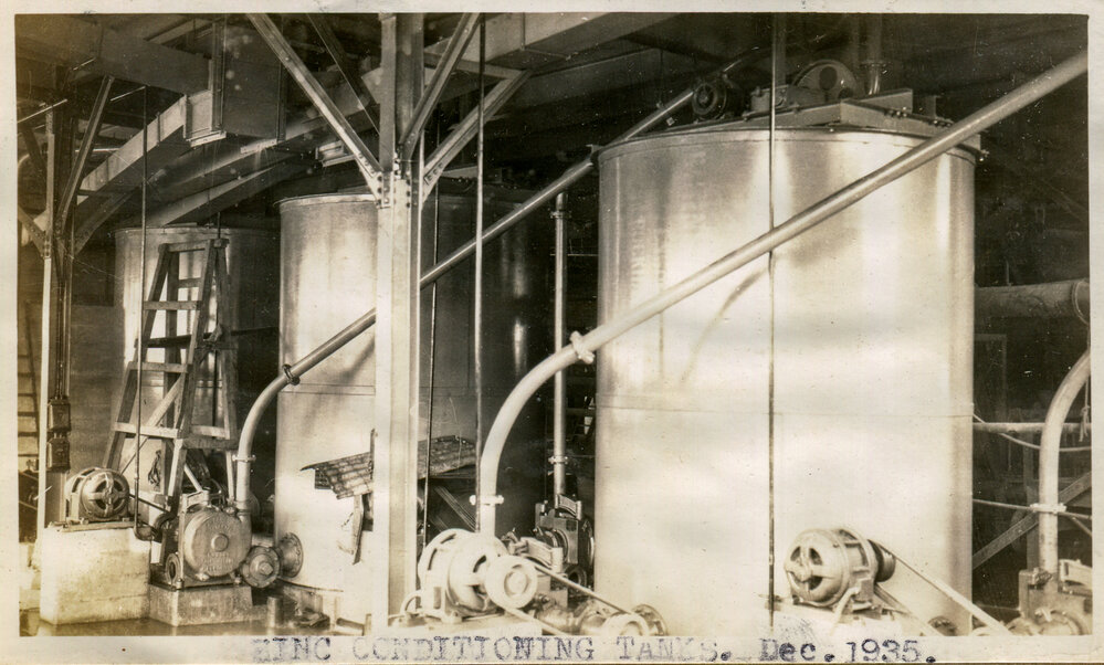 Zinc conditioning tanks, Mount Isa Mines, December 1935