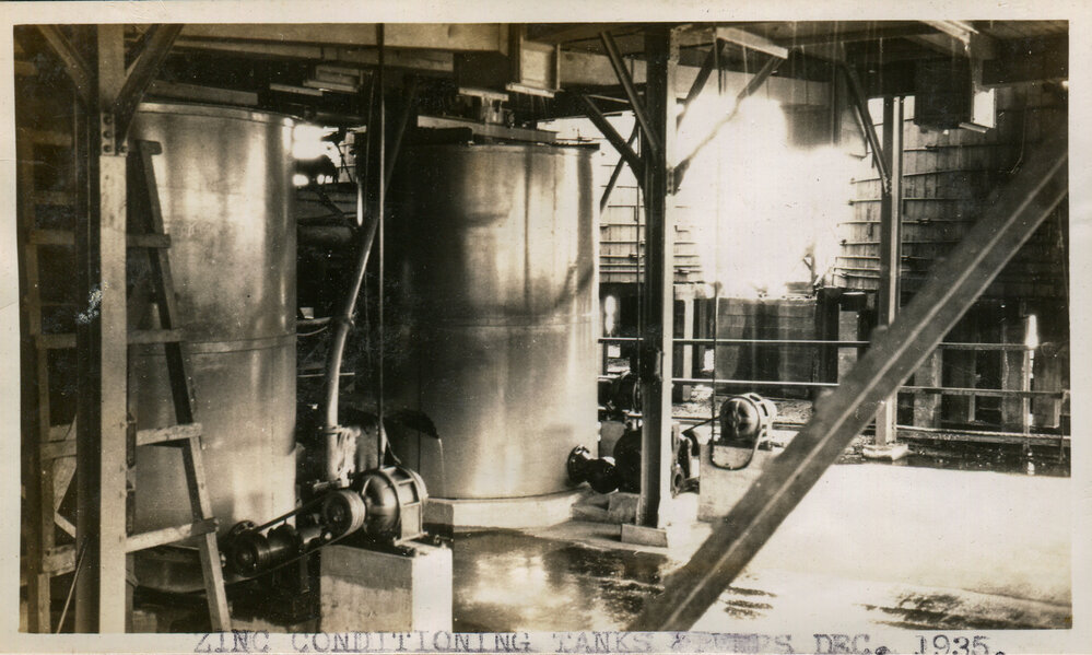 Zinc conditioning tanks and pumps, Mount Isa Mines, December 1935
