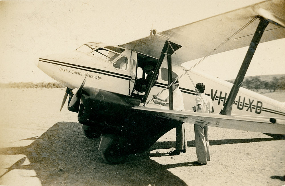 QANTAS Empire Airways DH90 Dragonfly at Mount Isa