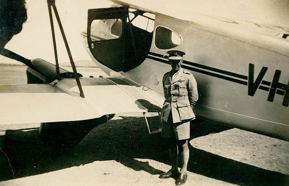 QANTAS Empire Airways DH90 Dragonfly at Mount Isa