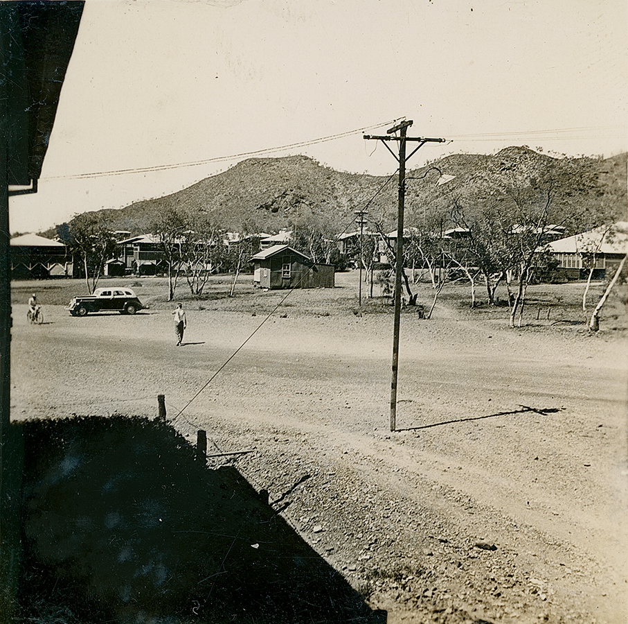 Taxi stand, Mineside, c.1940s