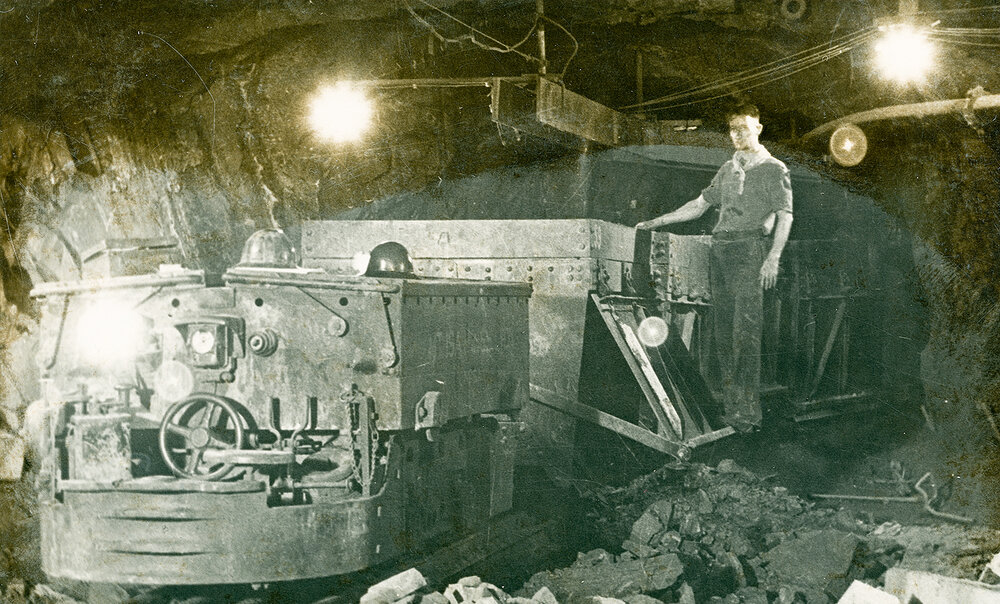 Unloading gable car at ore pocket, A Hunt Postcard 