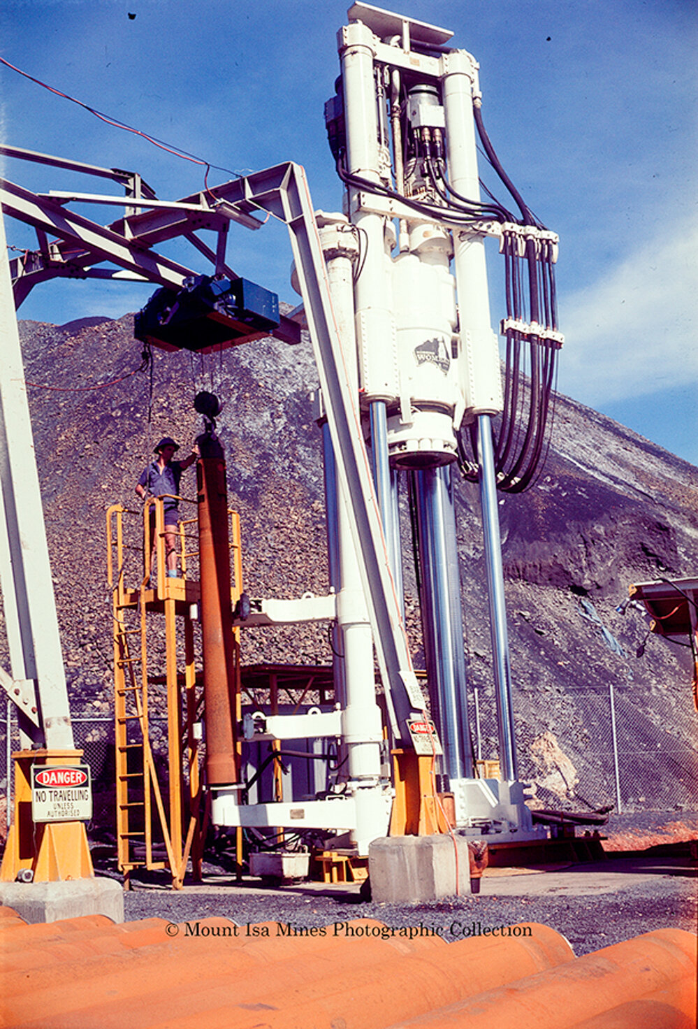 Robbins 81R raise borer wombat at north end, c.1971