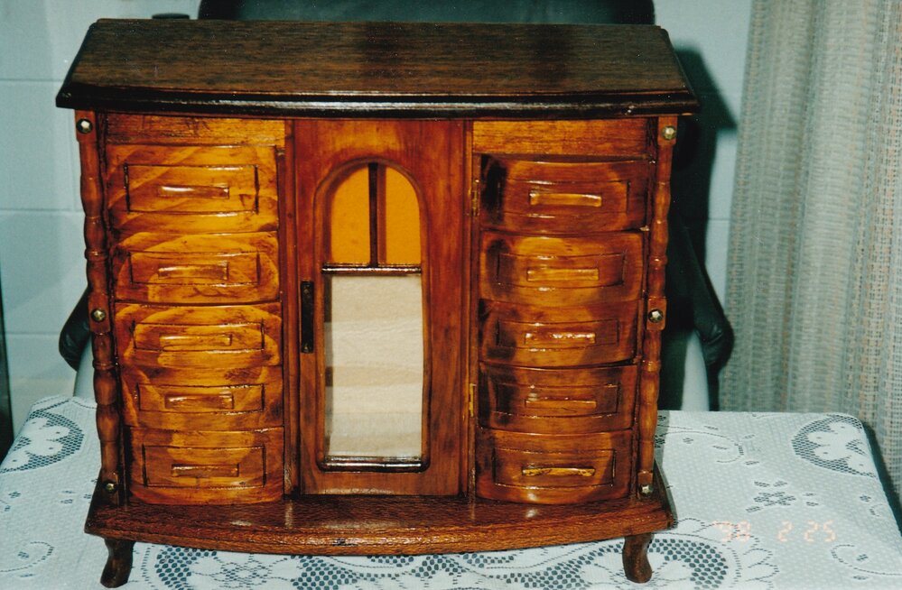 Dressing table cabinet