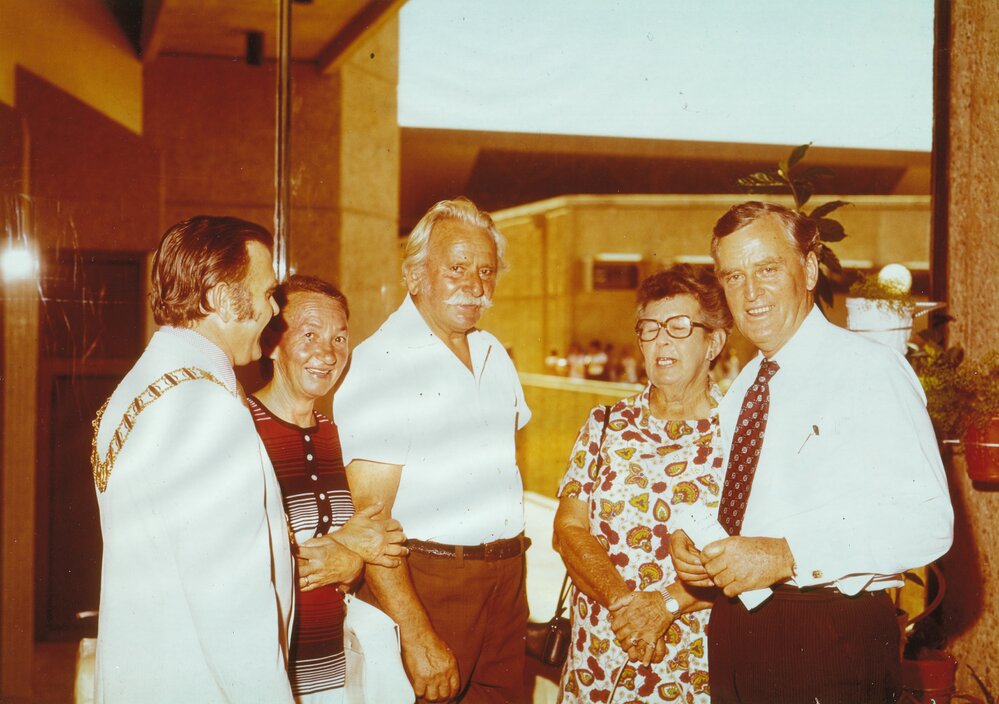 Angelo Bertoni and Joh Bjelke-Peterson at Mount Isa Civic Centre opening, November 1974