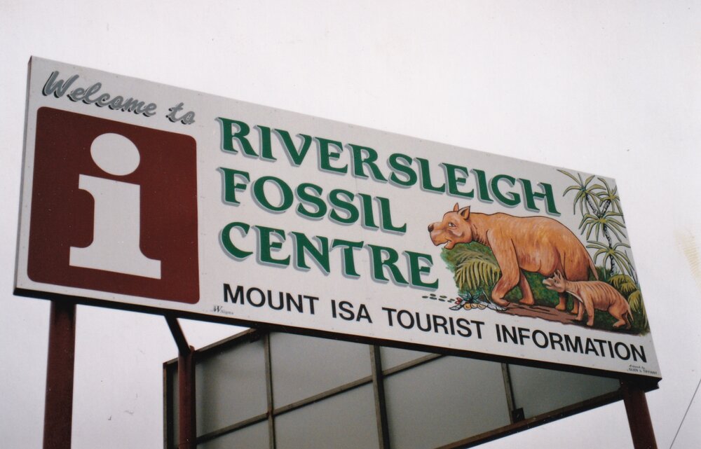 Riversleigh Fossil Discovery Centre sign, The Gap