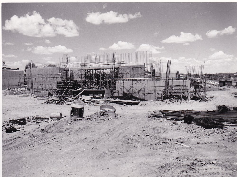 Mount Isa City Library under construction, Miles End