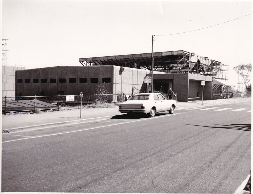 Mount Isa City Library under construction, Miles End