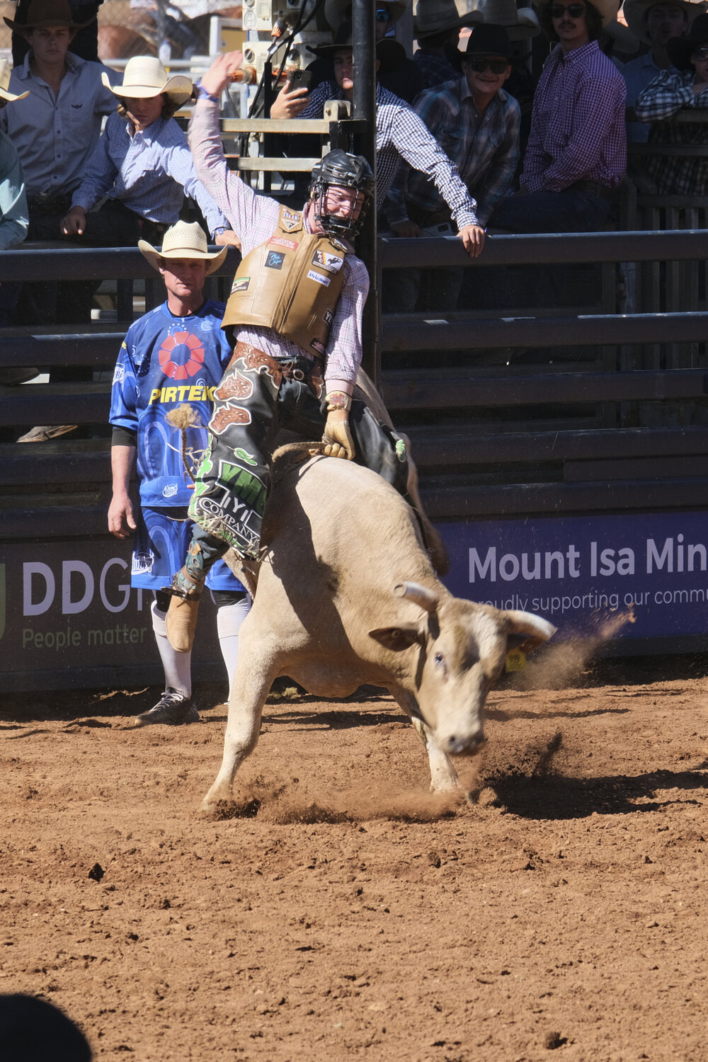 2nd Division Bull Ride, Mount Isa Mines Rodeo, August 2022
