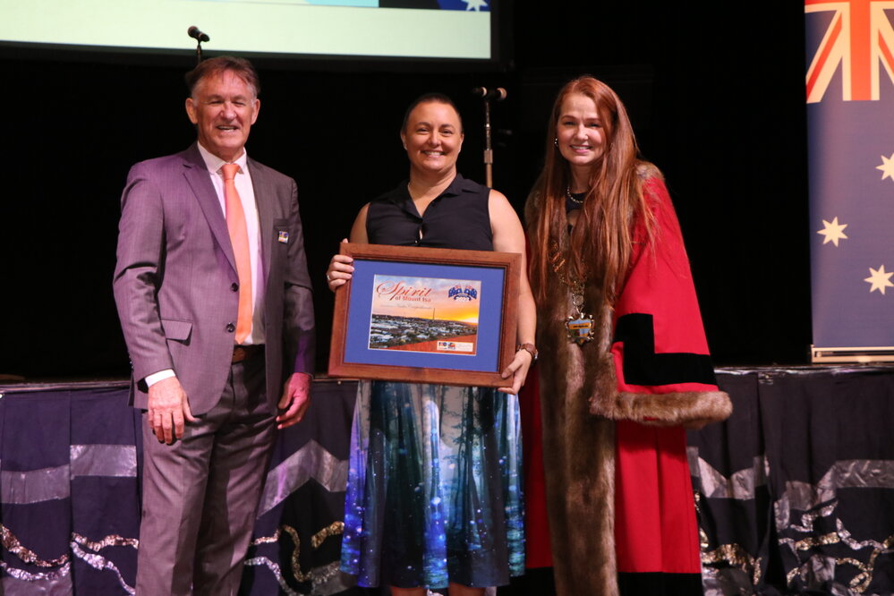 Nadia Cowperthwaite receives Spirit of Mount Isa Award, January 2023