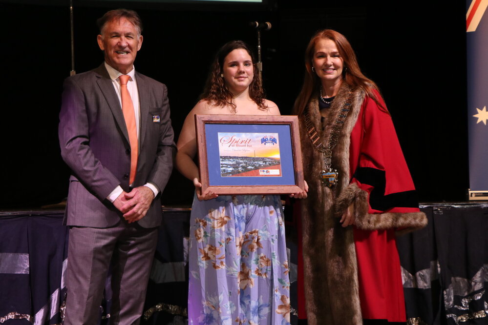 Charlotte Byrnes receives Spirit of Mount Isa Award, January 2023
