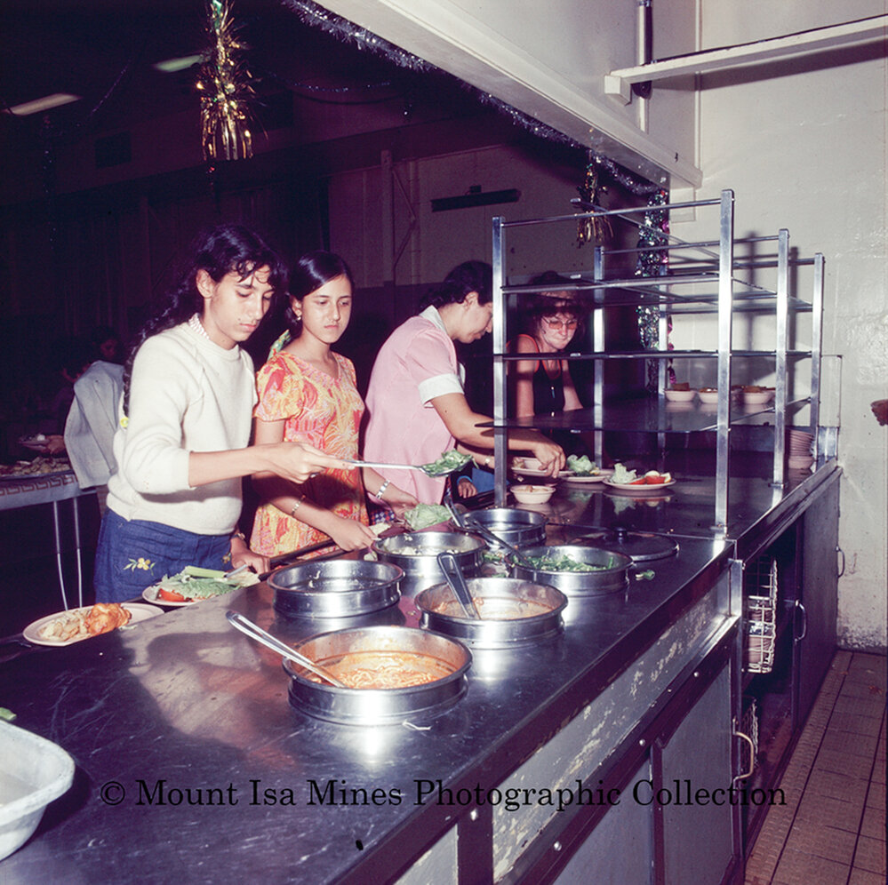 Cyclone Tracy Darwin evacuees in Mount Isa, December 1974