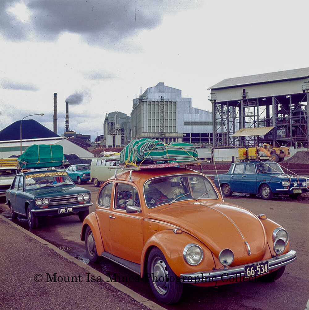 Cyclone Tracy Darwin evacuees in Mount Isa, December 1974