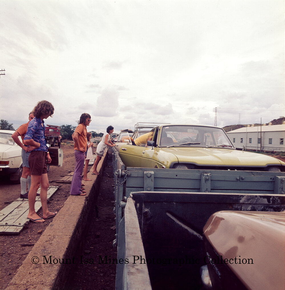 Cyclone Tracy Darwin evacuees in Mount Isa, December 1974