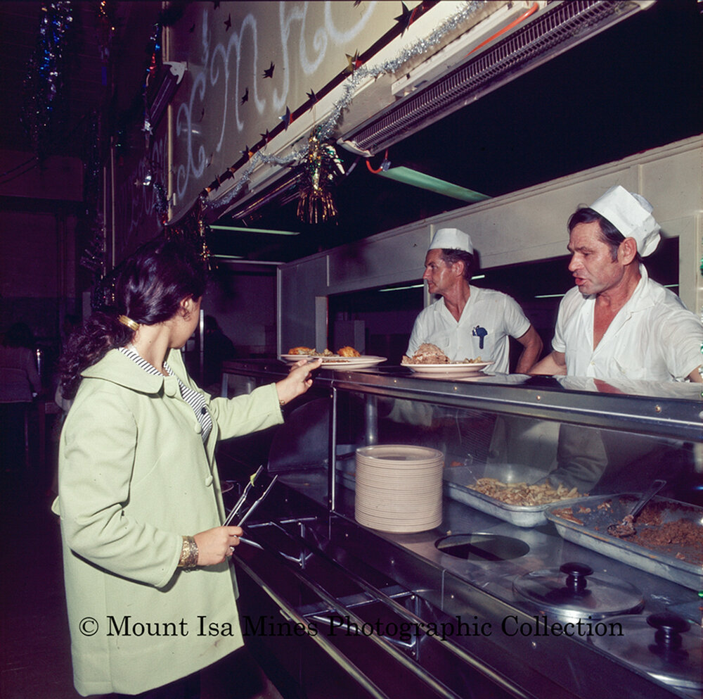 Cyclone Tracy Darwin evacuees in Mount Isa, December 1974