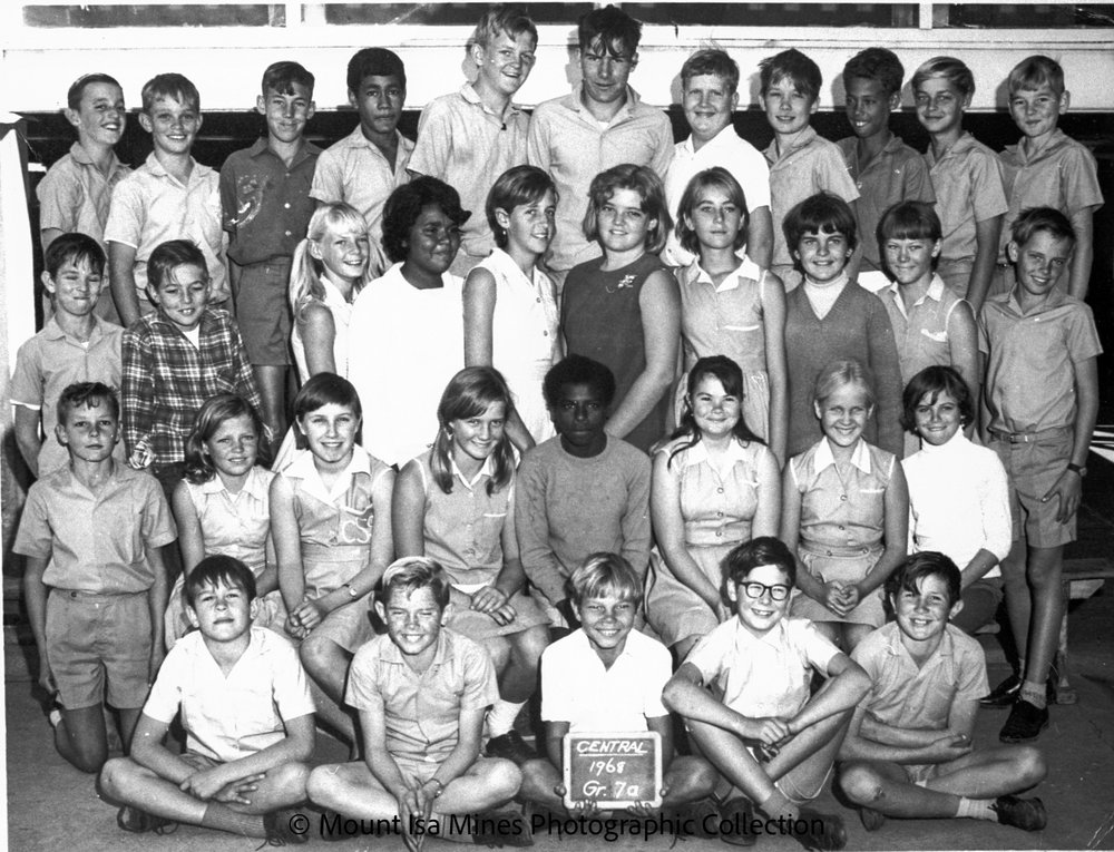Class 7A photo of Central State School, c.1968