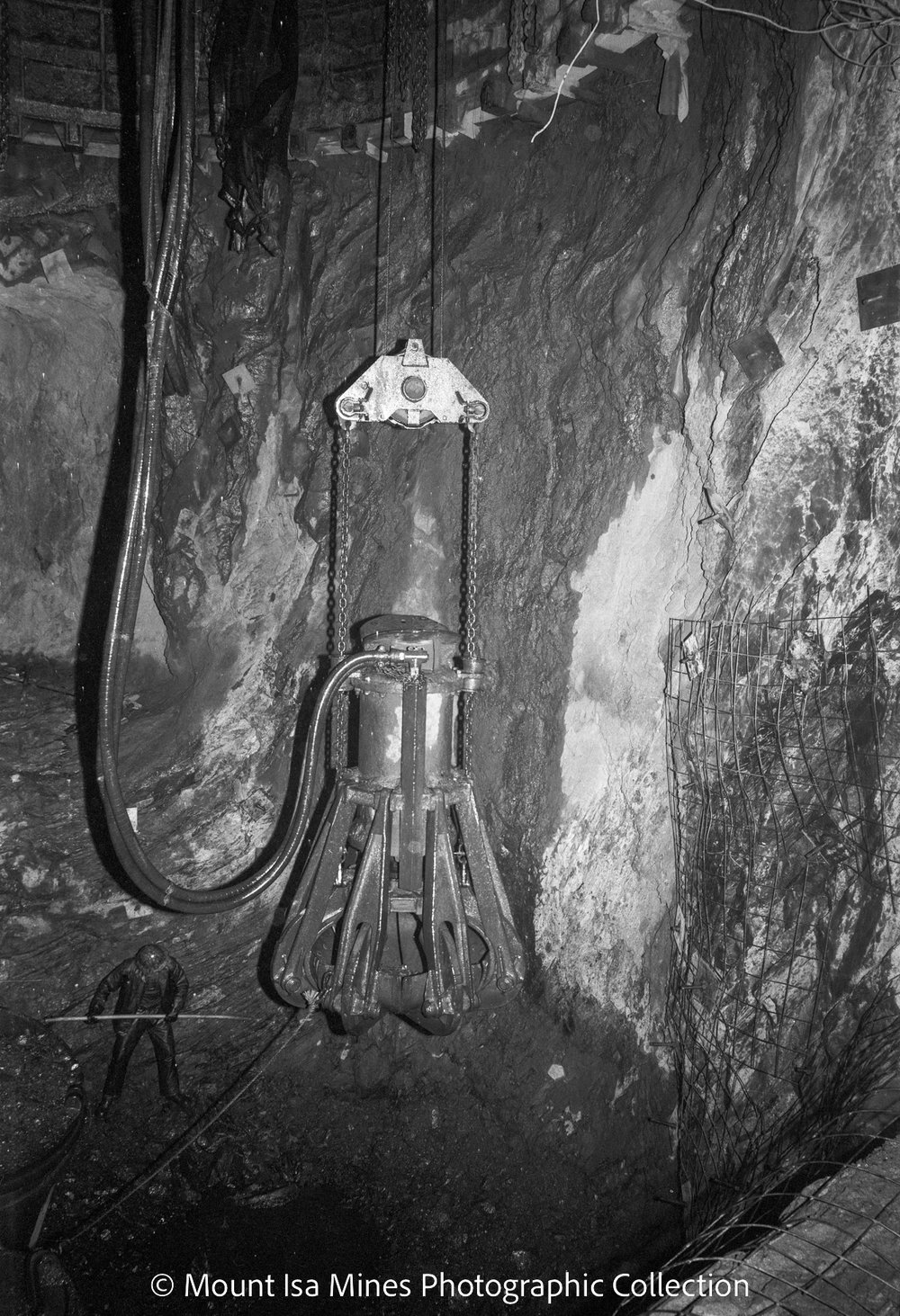 A10S X41 shaft sinking, Mount Isa Mines, April 1972