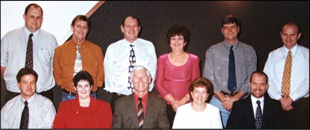 Councillors and executives of Mount Isa City Council 2000 - 2004