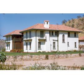 Mount Isa Mines executive residence Casa Grande, Mineside, August 1953