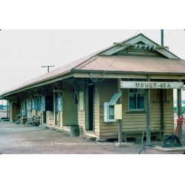 Mount Isa Railway Station platform, Miles End, May 1962