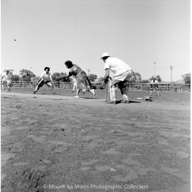 Men versus womens cricket match, Spear Creek, October 1959