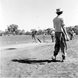 Men versus womens cricket match, Spear Creek, October 1959