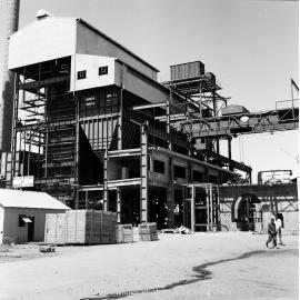 Assembling Boiler House, Mica Creek Power Station, November 1959