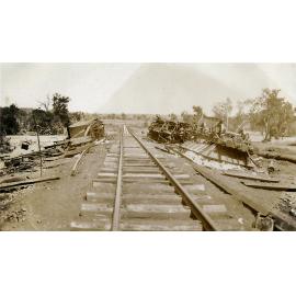 Limestone train derailment between Rifle Creek and Mount Isa, December 1932