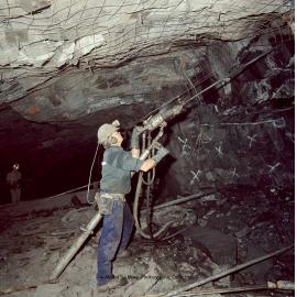 12 Orebody flatbacker drilling in lead mine, Mount Isa Mines, January 1988