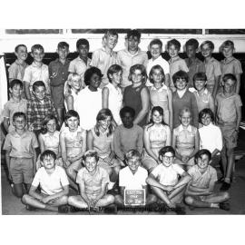 Class 7A photo of Central State School, c.1968