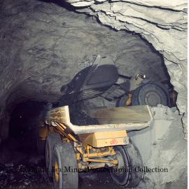 DJB mine truck, Mount Isa Mines