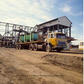 Transport weighbridge weighing grinding balls, Mount Isa Mines