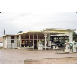 BP Mount Isa Service Station, Miles End, May 1962