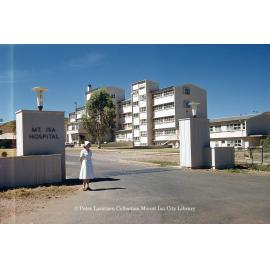 Mount Isa Base Hospital entrance, Mornington, c.1962